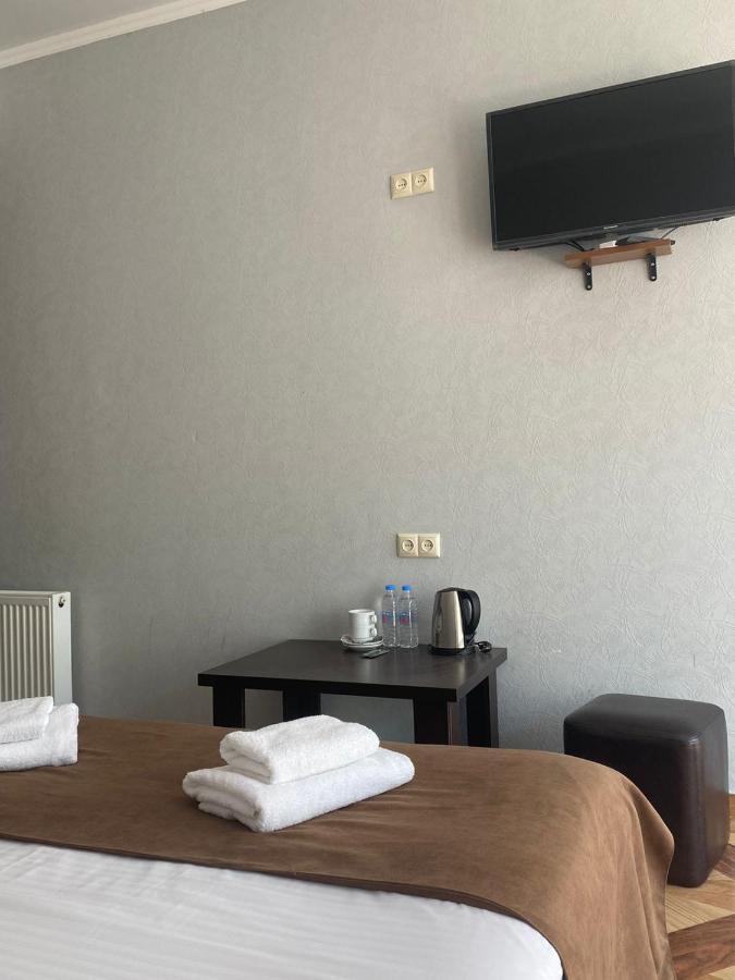 Hotel Saburtalo Roni Tbilissi Extérieur photo